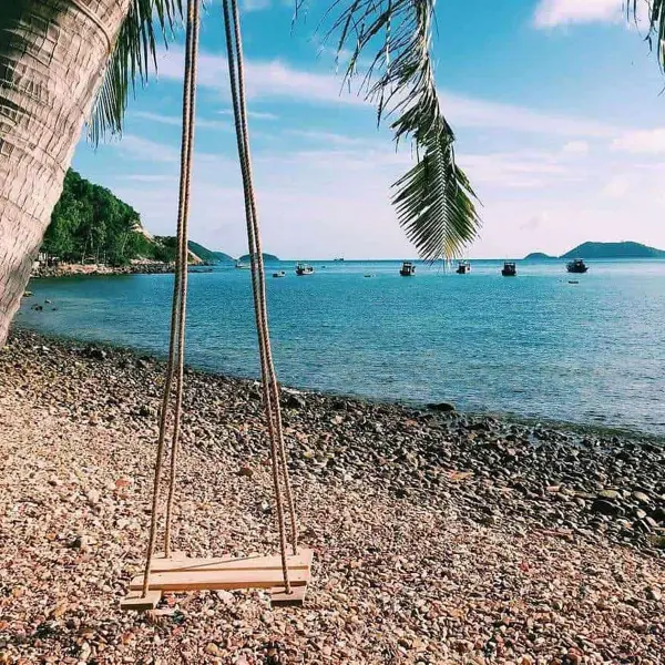 Bãi Sỏi Beach Nam Du: Thiên đường "đá đơm hoa" giữa lòng đảo Ngọc