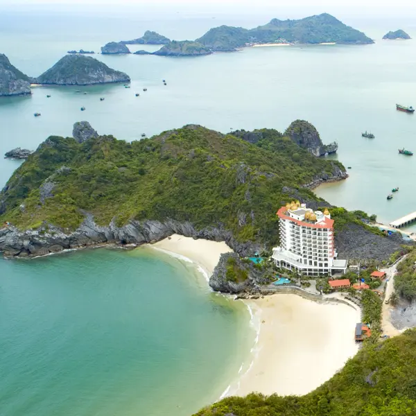 Cát Bà 30/4 - 1/5 có gì chơi? Top 5 trải nghiệm không thể bỏ lỡ tại "đảo ngọc"