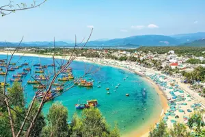 Làng chài thuyền thúng Xuân Hải, Sông Cầu với những chiếc thuyền thúng rực rỡ màu sắc