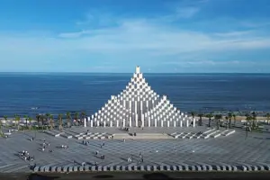 Tháp Tam Thắng - Ngọn tháp cổ kính giữa lòng thành phố biển