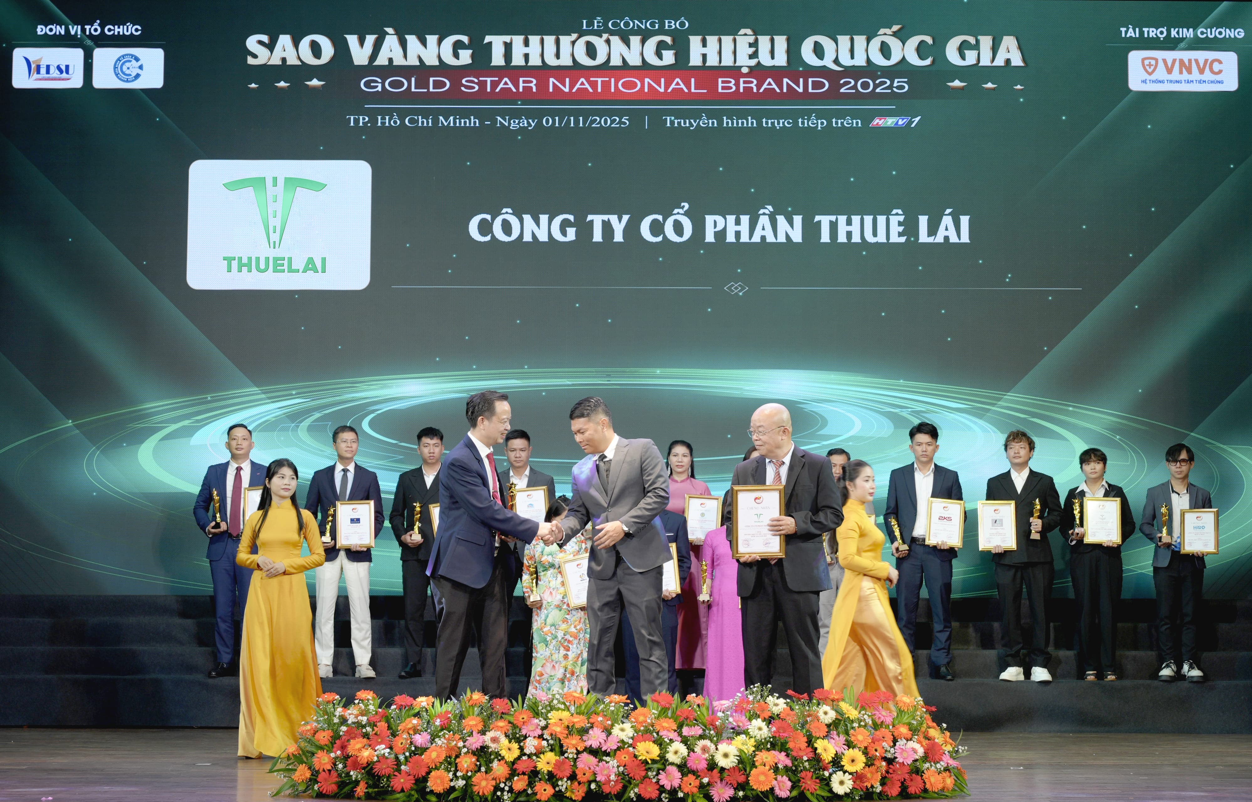 Thuê Lái nhận giải thưởng thương hiệu quốc gia