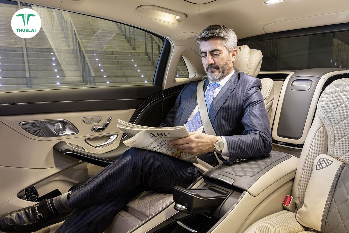 Khách hàng đi công tác cần đặt tài xế lái xe hộ