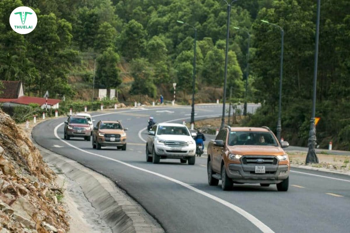 Lái xe hộ tại Ba Vì