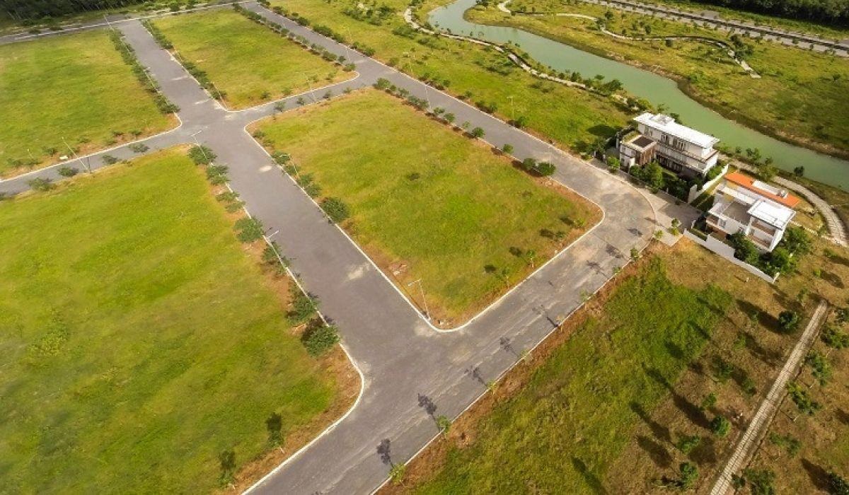 Đất nền có sự dịch chuyển thế nào về giá?
