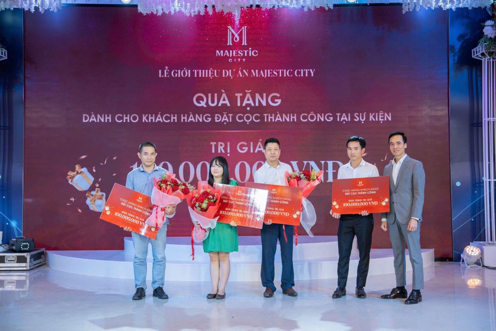 Qùa tặng dành cho khách hàng đặt cọc thành công tại dự án
