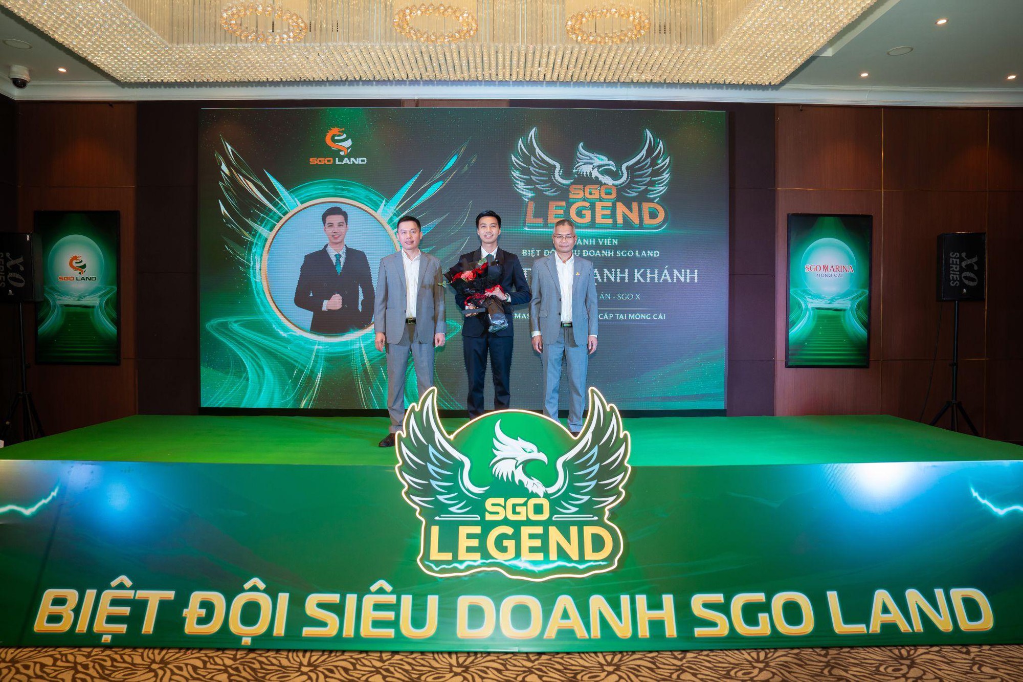 Các thành viên trong Biệt đội SGO Legend được trao huy hiệu và kỷ niệm chương danh dự