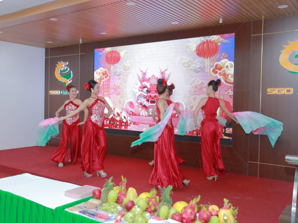 Các tiết mục văn nghệ hấp dẫn trong chương trình