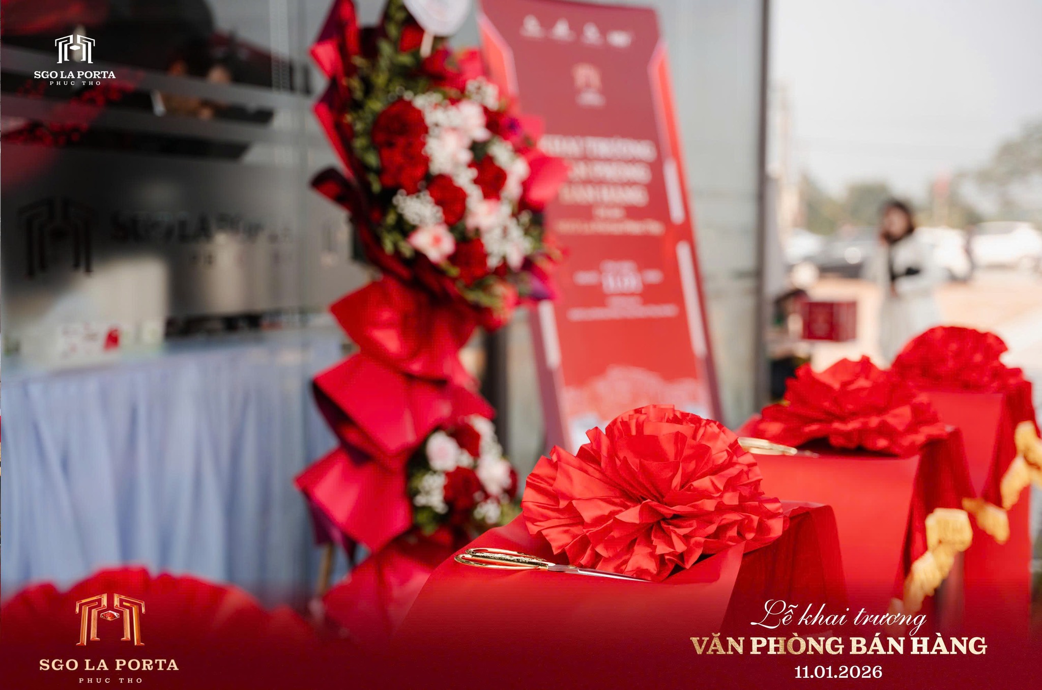 Khung cảnh tại Lễ khai trương văn phòng bán hàng