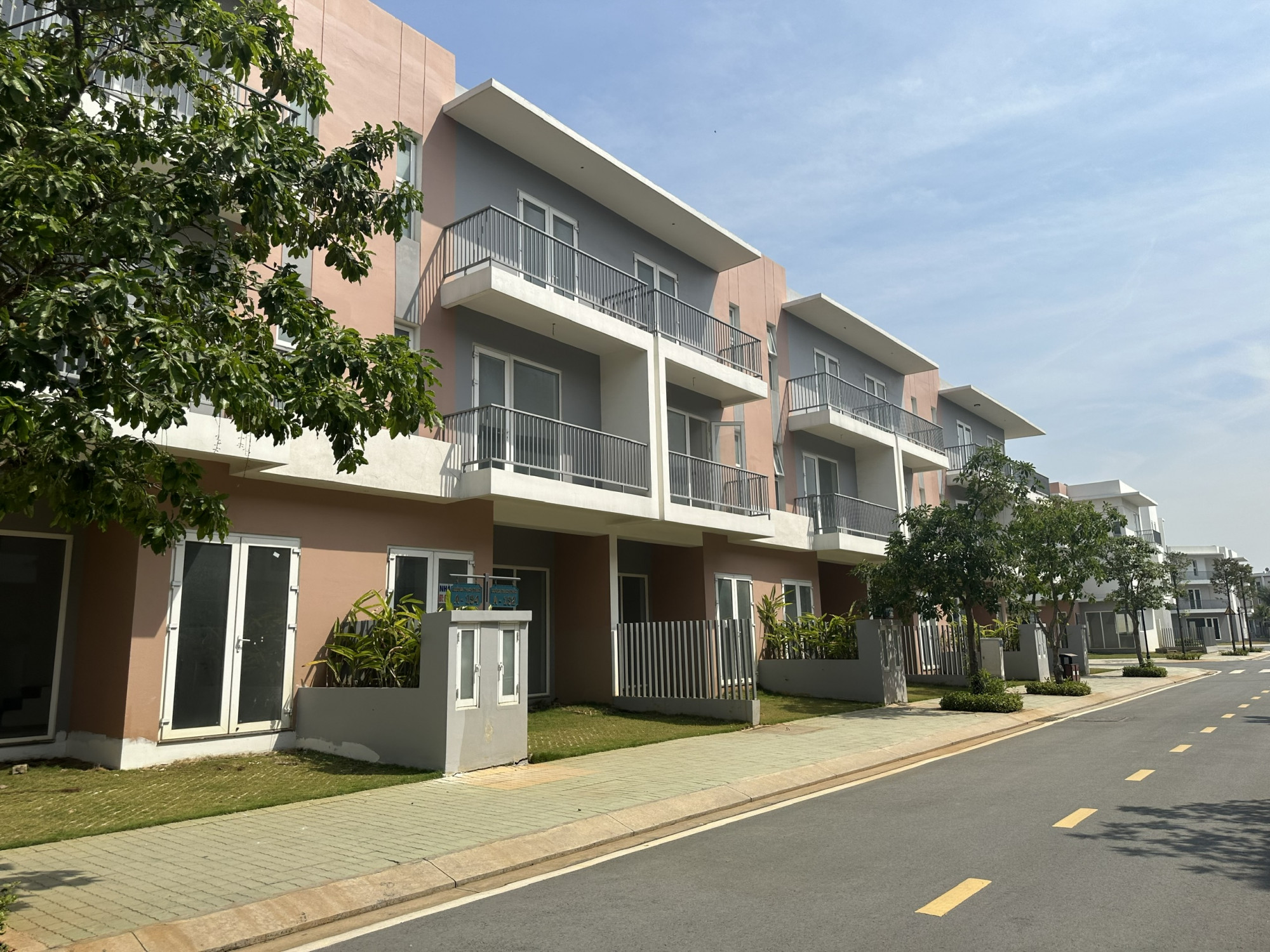 Dự án nhà liền thổ