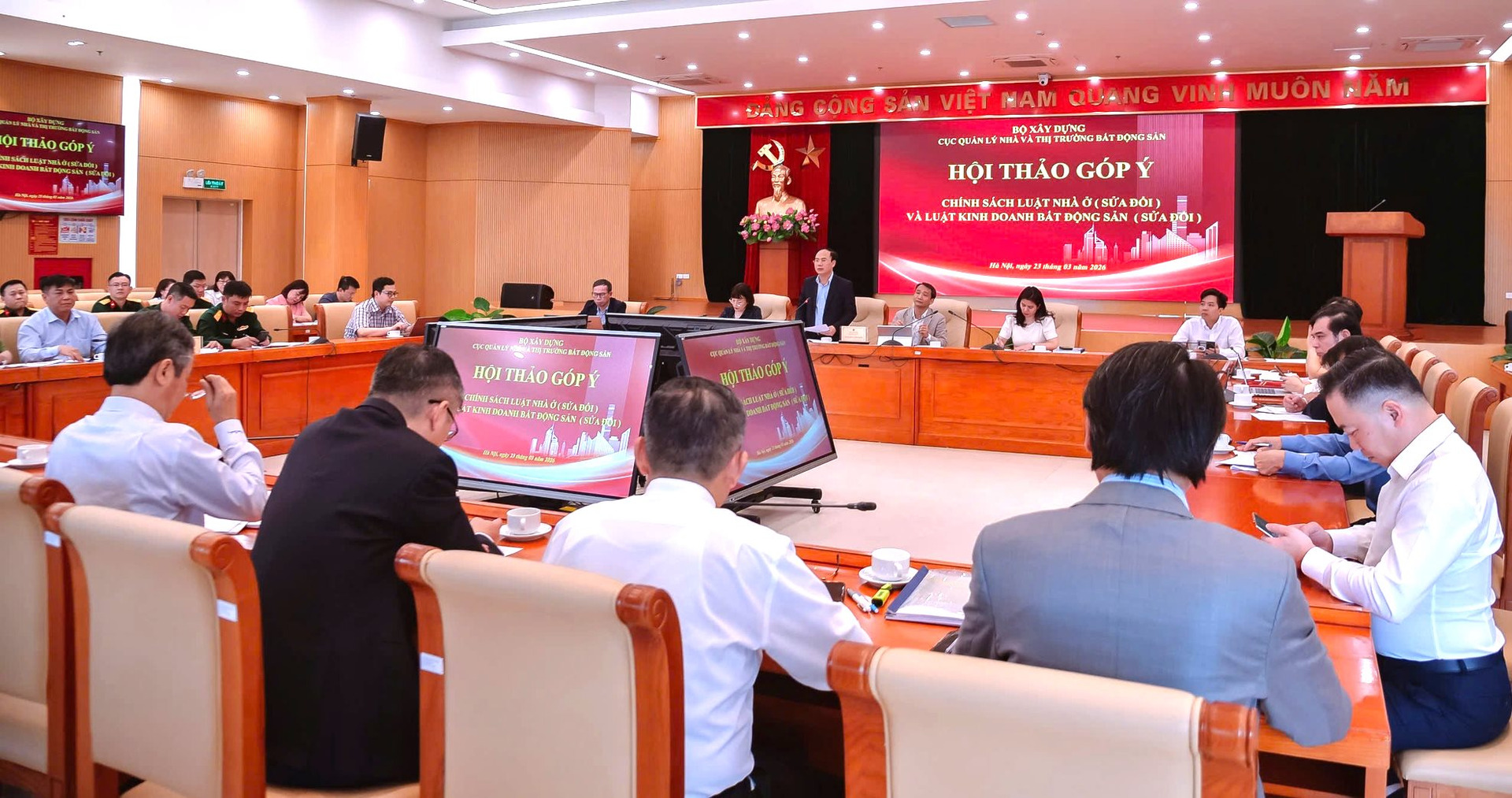 Sửa đổi Luật Nhà ở và Luật Kinh doanh bất động sản