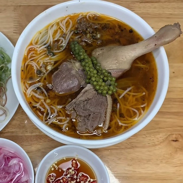 bún vịt nấu tiêu