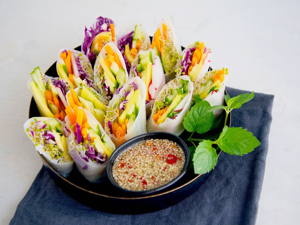 Món cuốn từ rau củ