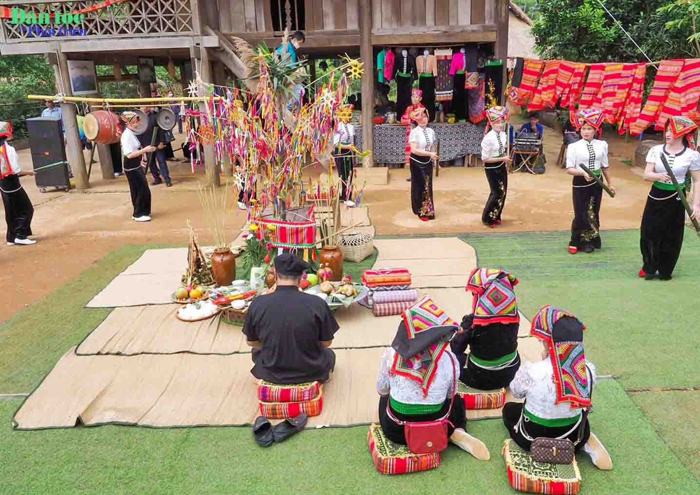 Lễ hội của dân tộc Thái ở Mộc Châu - Nét văn hóa đặc sắc cần bảo tồn