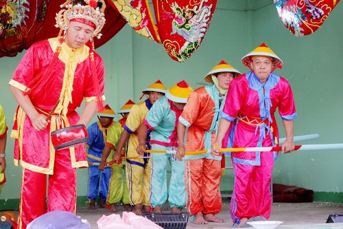 Khai mạc lễ hội Cầu Ngư