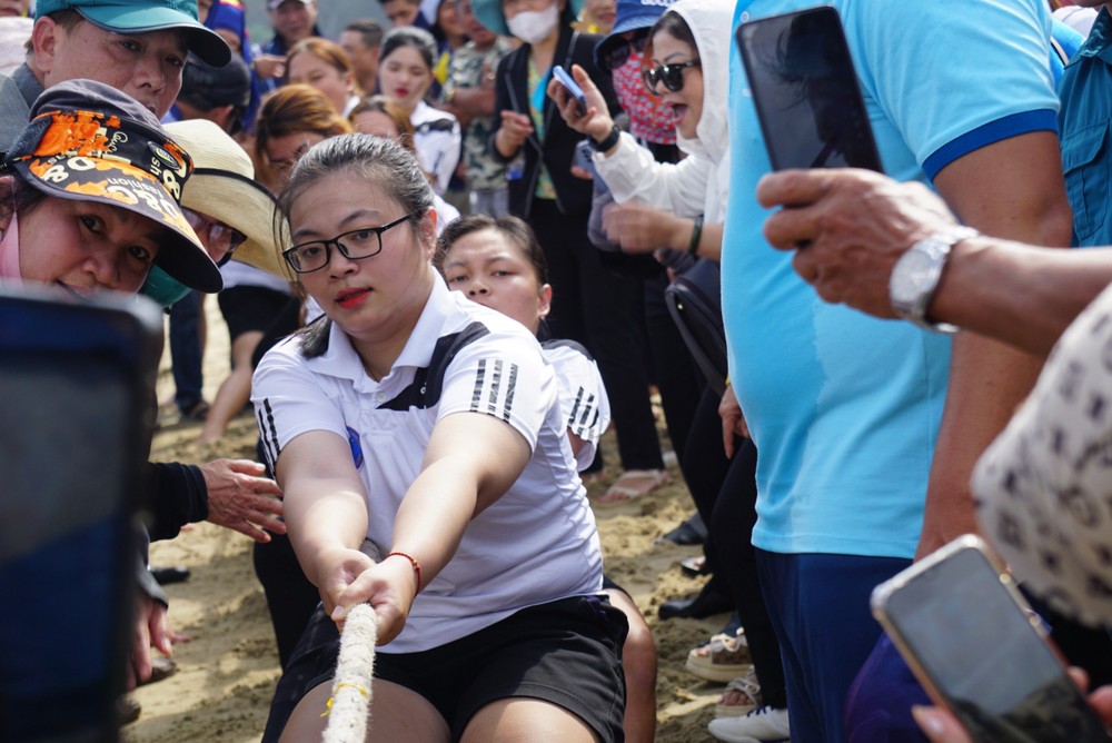 Kéo co trong lễ hội cầu ngư