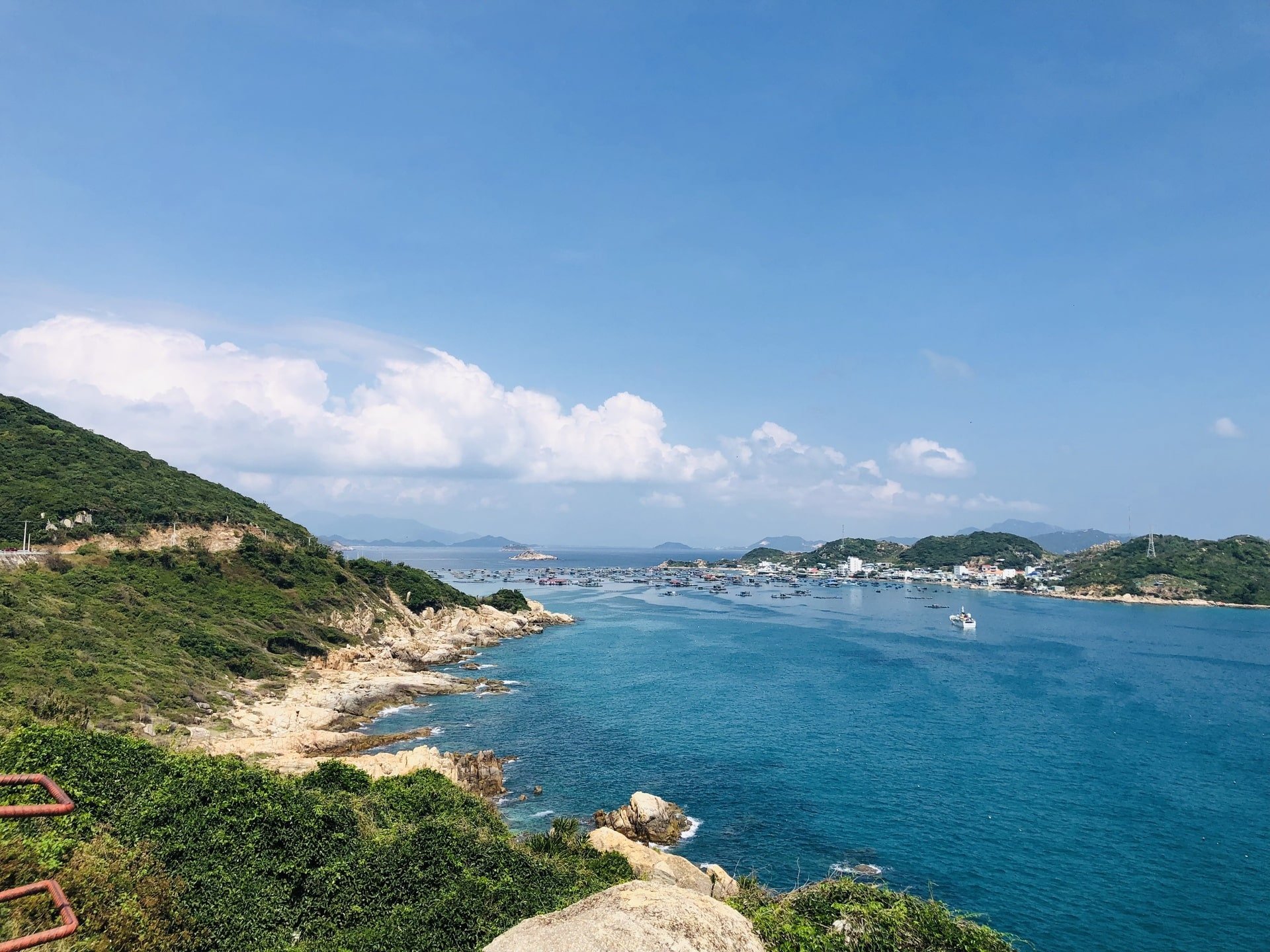Vĩnh Hy được ví đẹp như chốn thiên đường