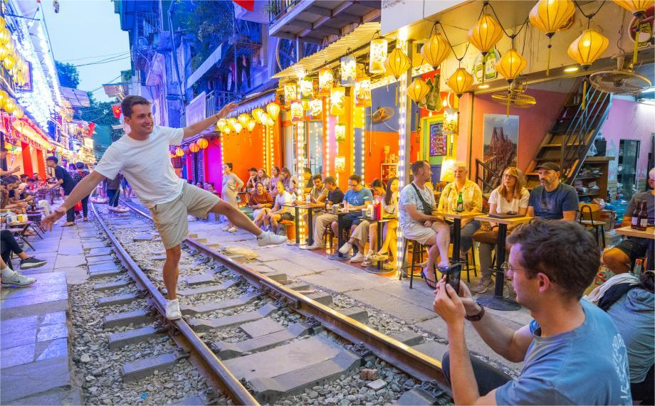 Lưu ý cho du khách khi du lịch tại cà phê đường tàu