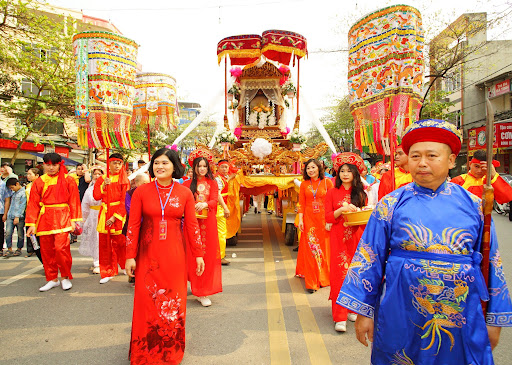 Nô nức về Tuyên Quang rước Mẫu