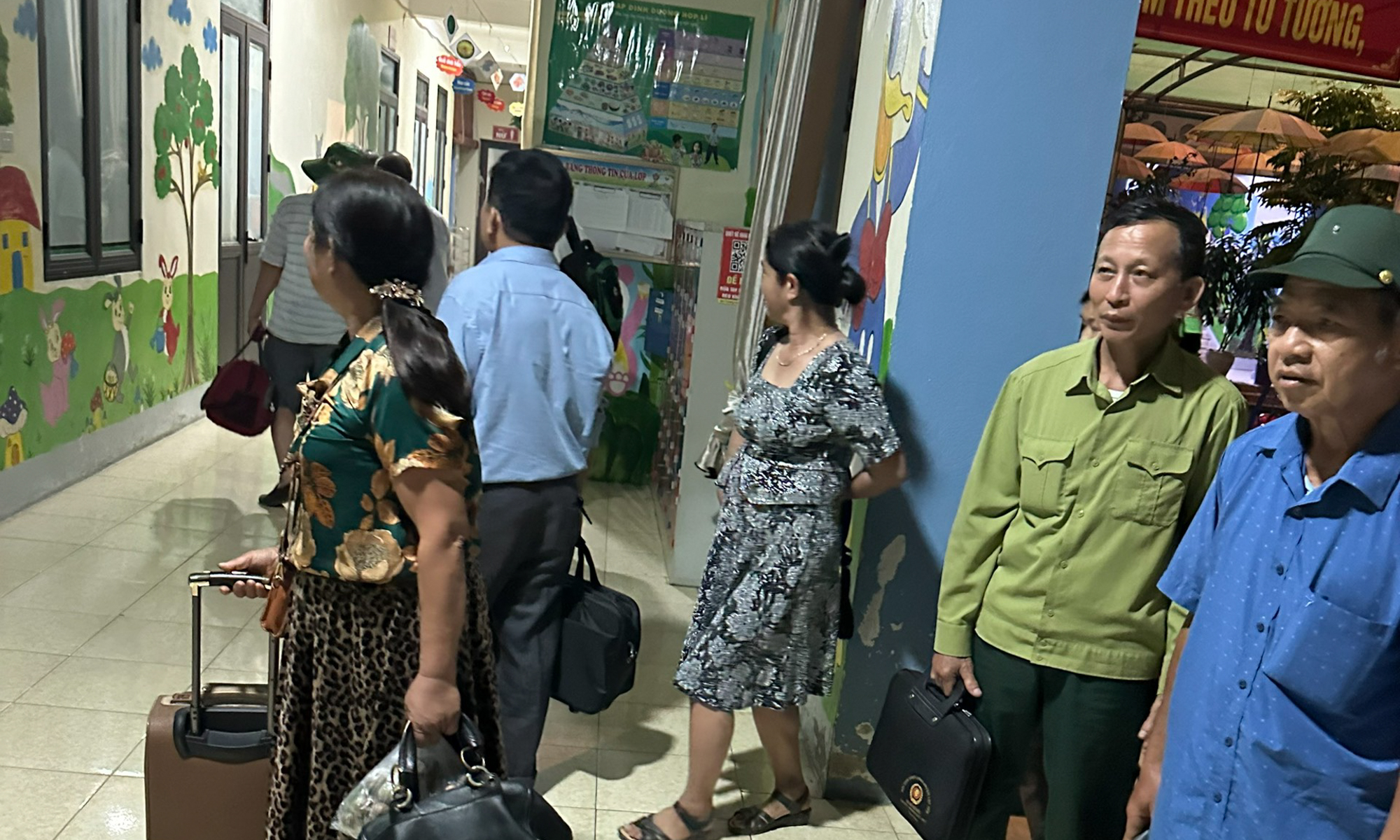 Người dân mời du khách tới ở miễn phí