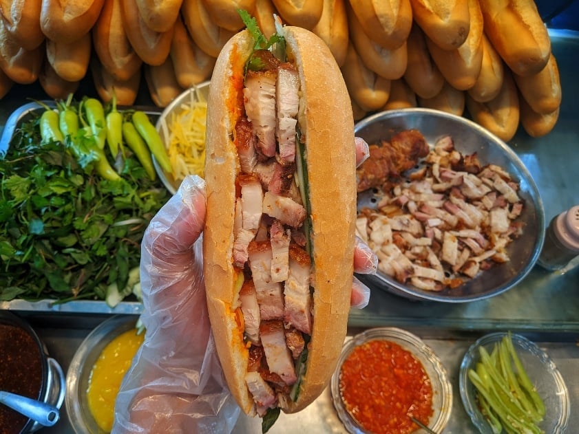 Bánh mì heo quay trứ danh của Đà Nẵng