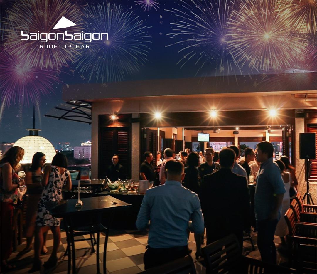 Saigon Saigon Rooftop Bar - Quán bar “lịch sử” lâu đời tại TPHCM được các nhà báo nước ngoài gợi ý