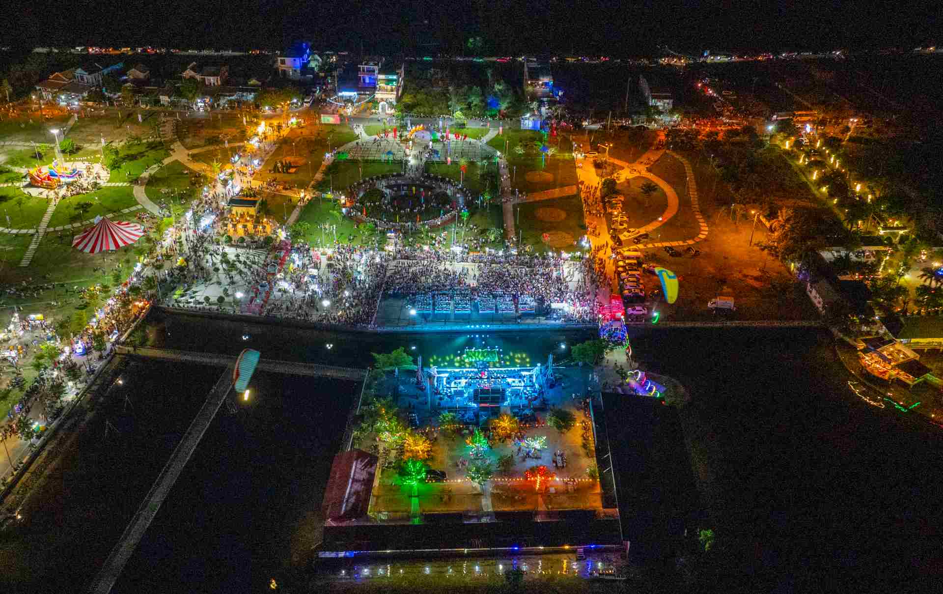 Festival Nghệ thuật Quốc tế Huế 2024 cùng loạt lễ hội sôi động bên bờ phá Tam Giang