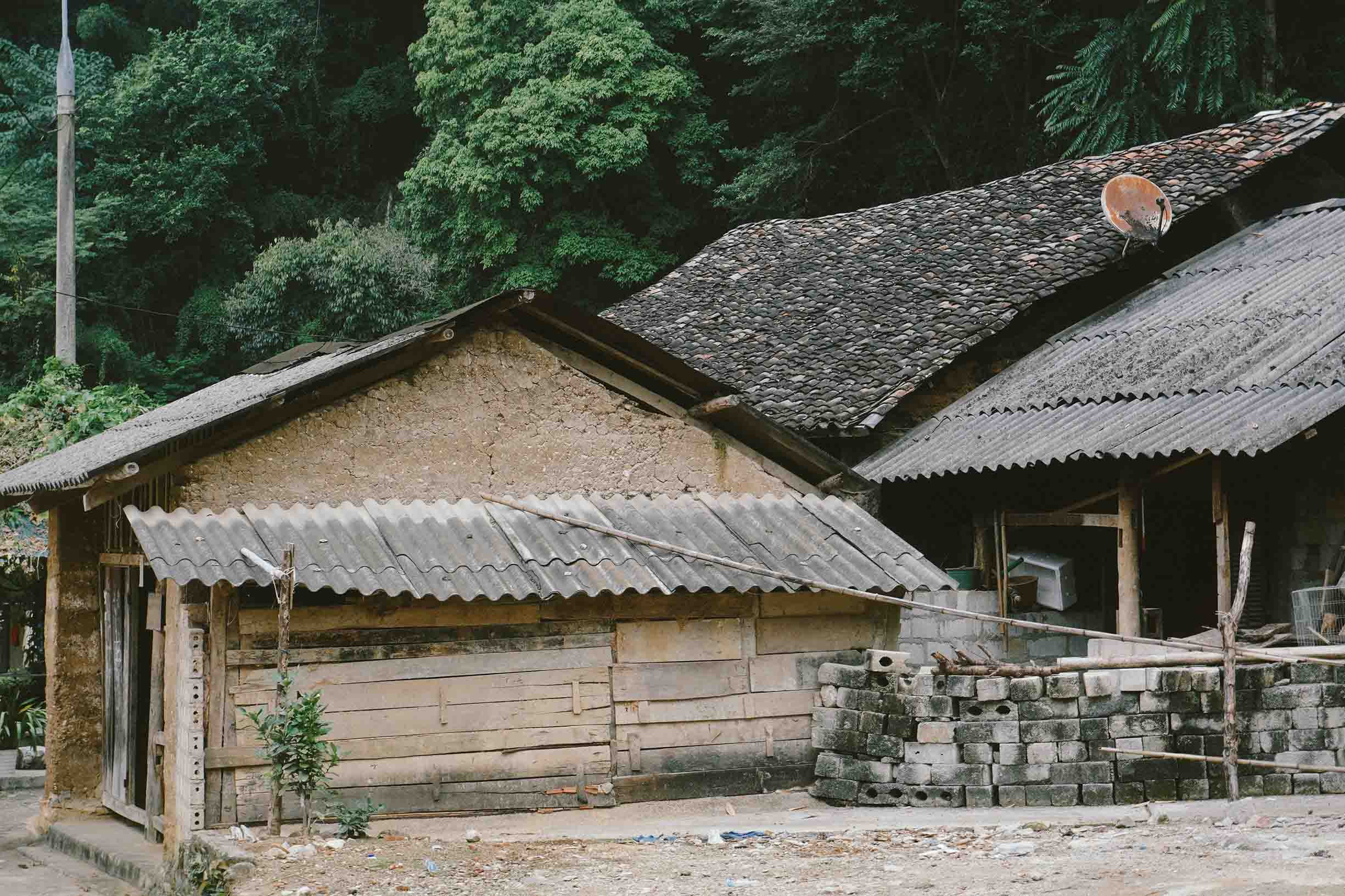 làng Nghiến
