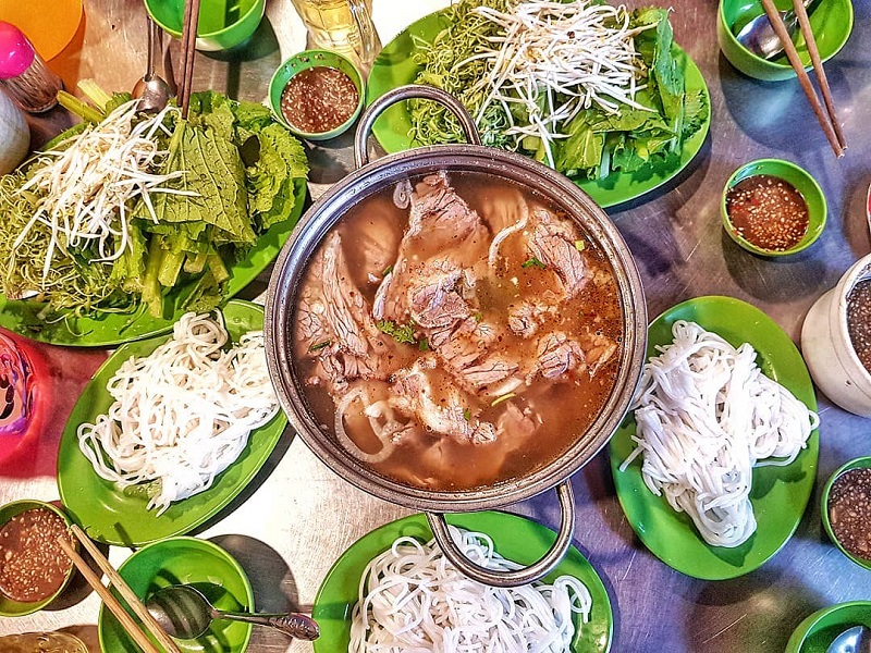 Lẩu bò Giáo Toàn