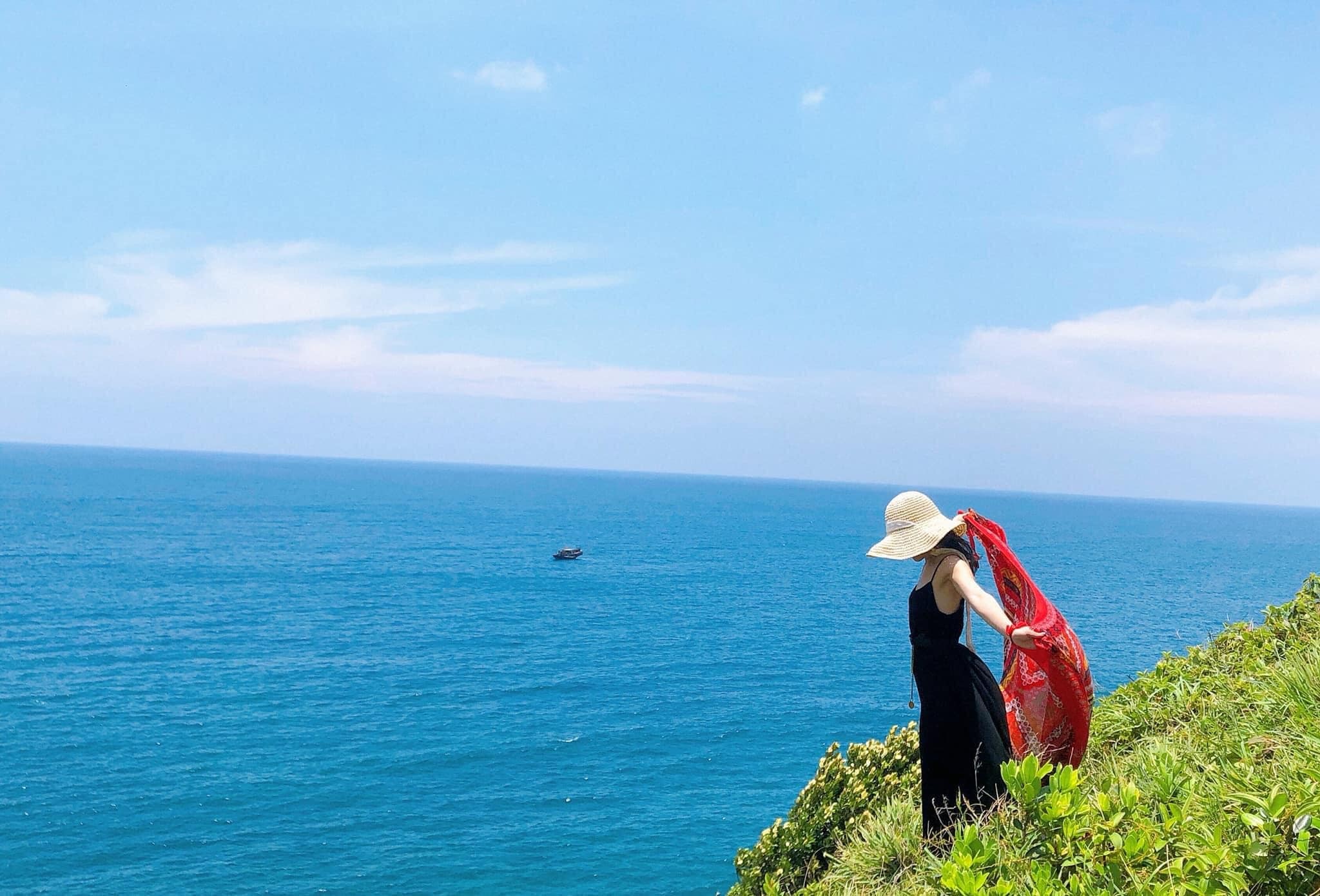 Biển Cô Tô tháng 5