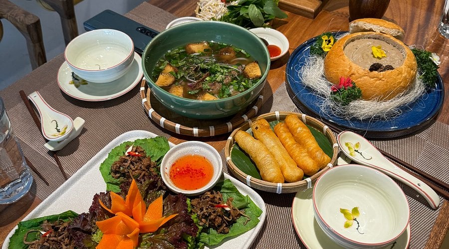 Om Eatery
