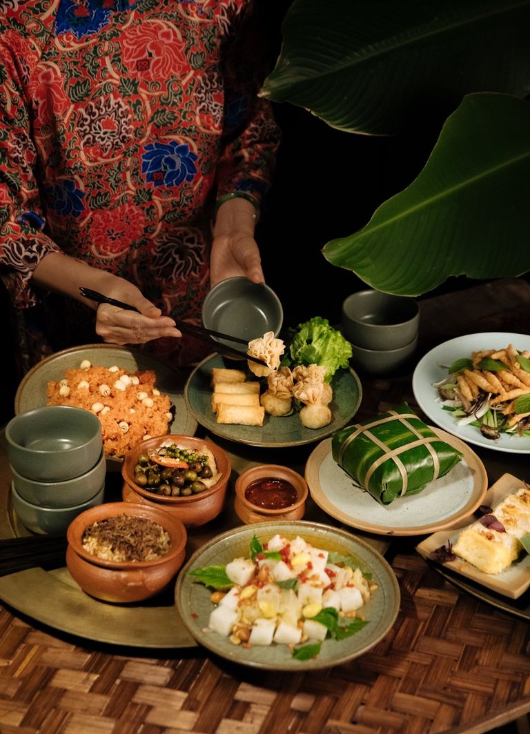 Mâm cơm chay tại Sadhu