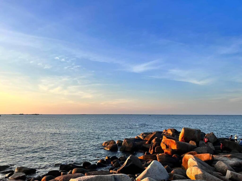 Hoàng hôn tại Thiên Cầm