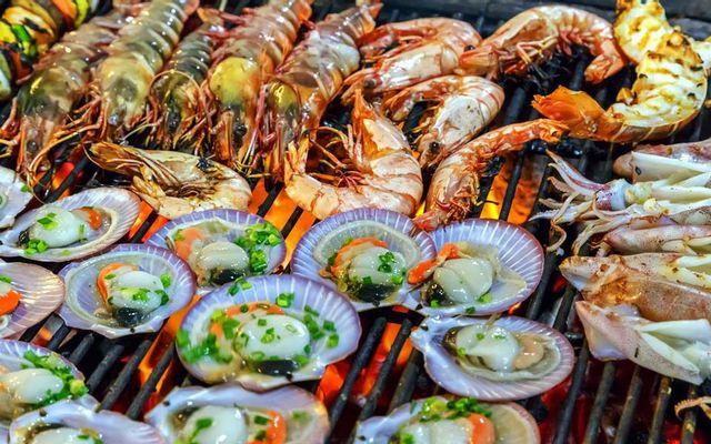 Hải sản tươi ngon tại bãi biển Đồi Dương