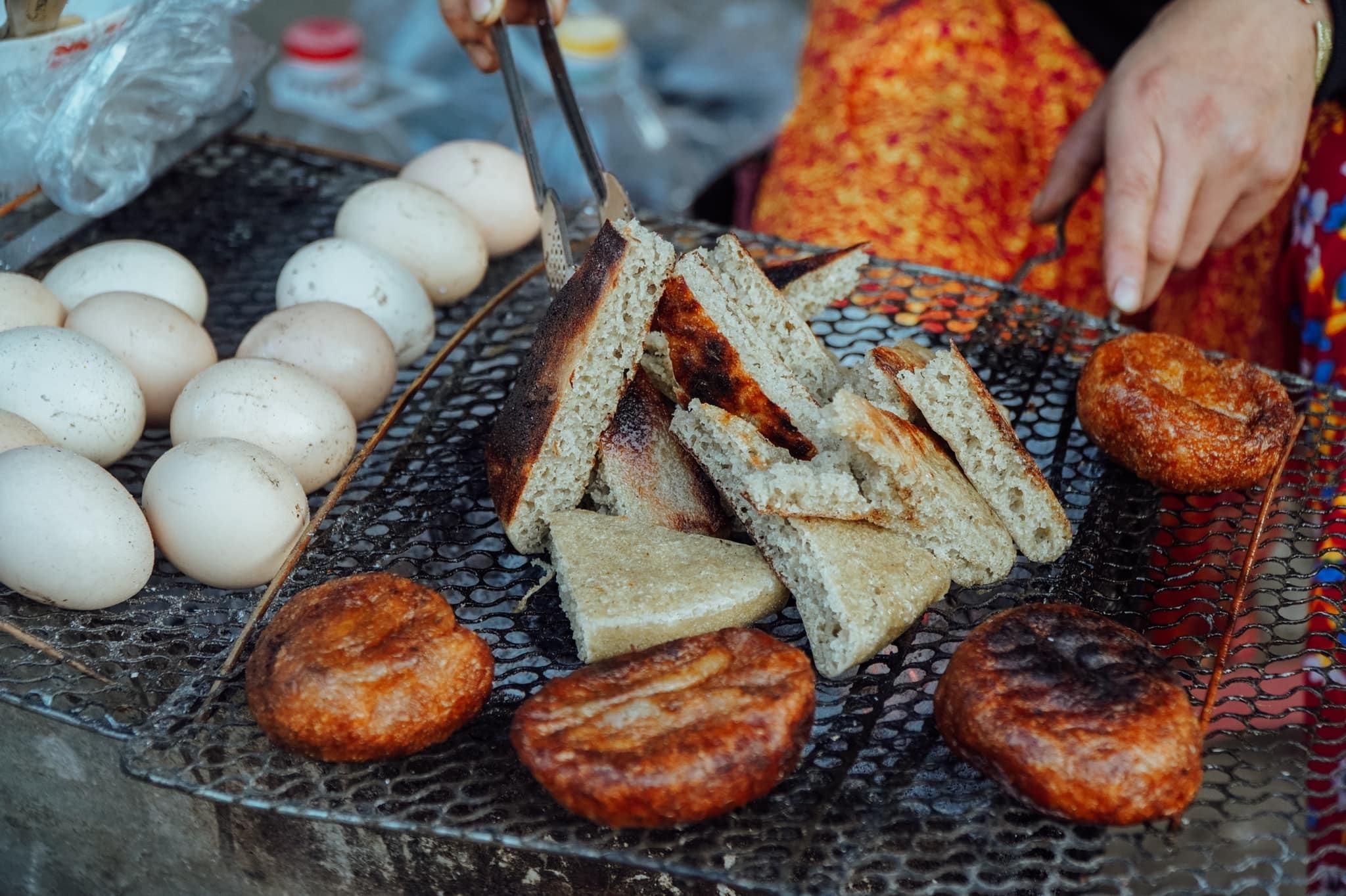 Bánh tam giác mạch Hà Giang