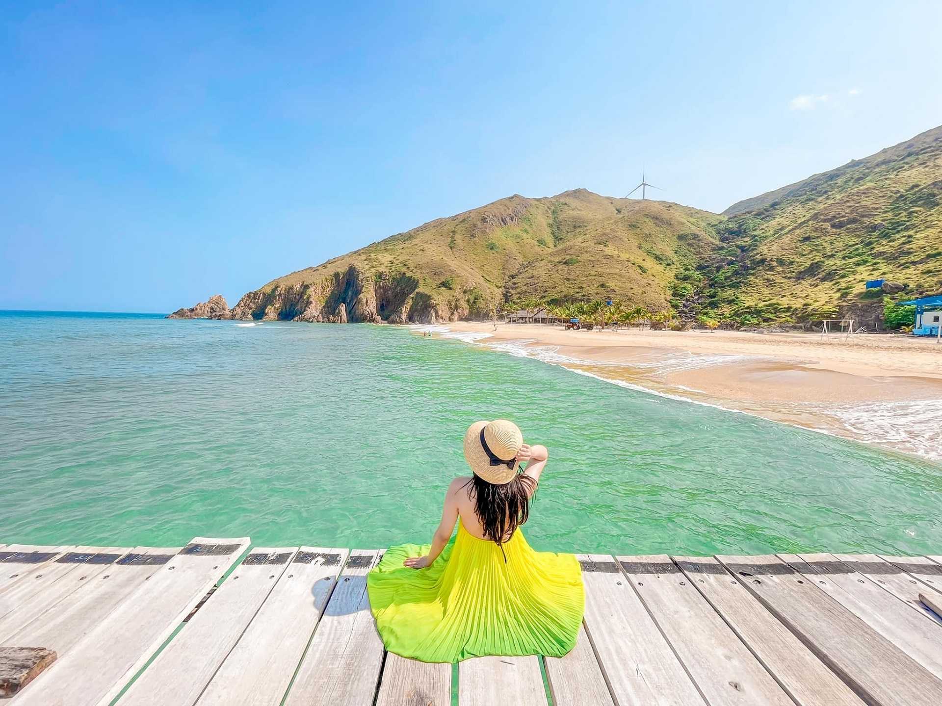 Du khách checkin tại Kỳ Co