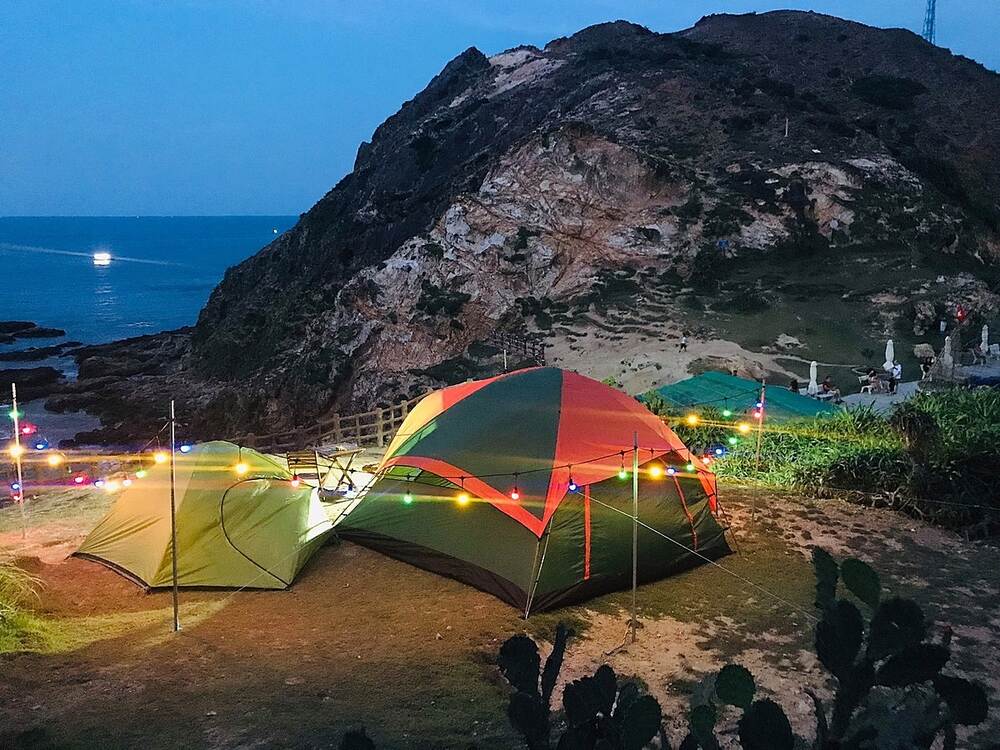 Cắm trại qua đêm trên núi