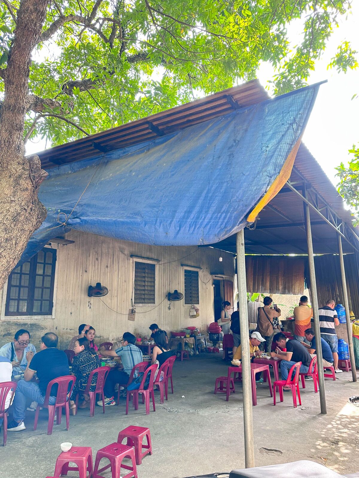 Không gian quán khá giản dị