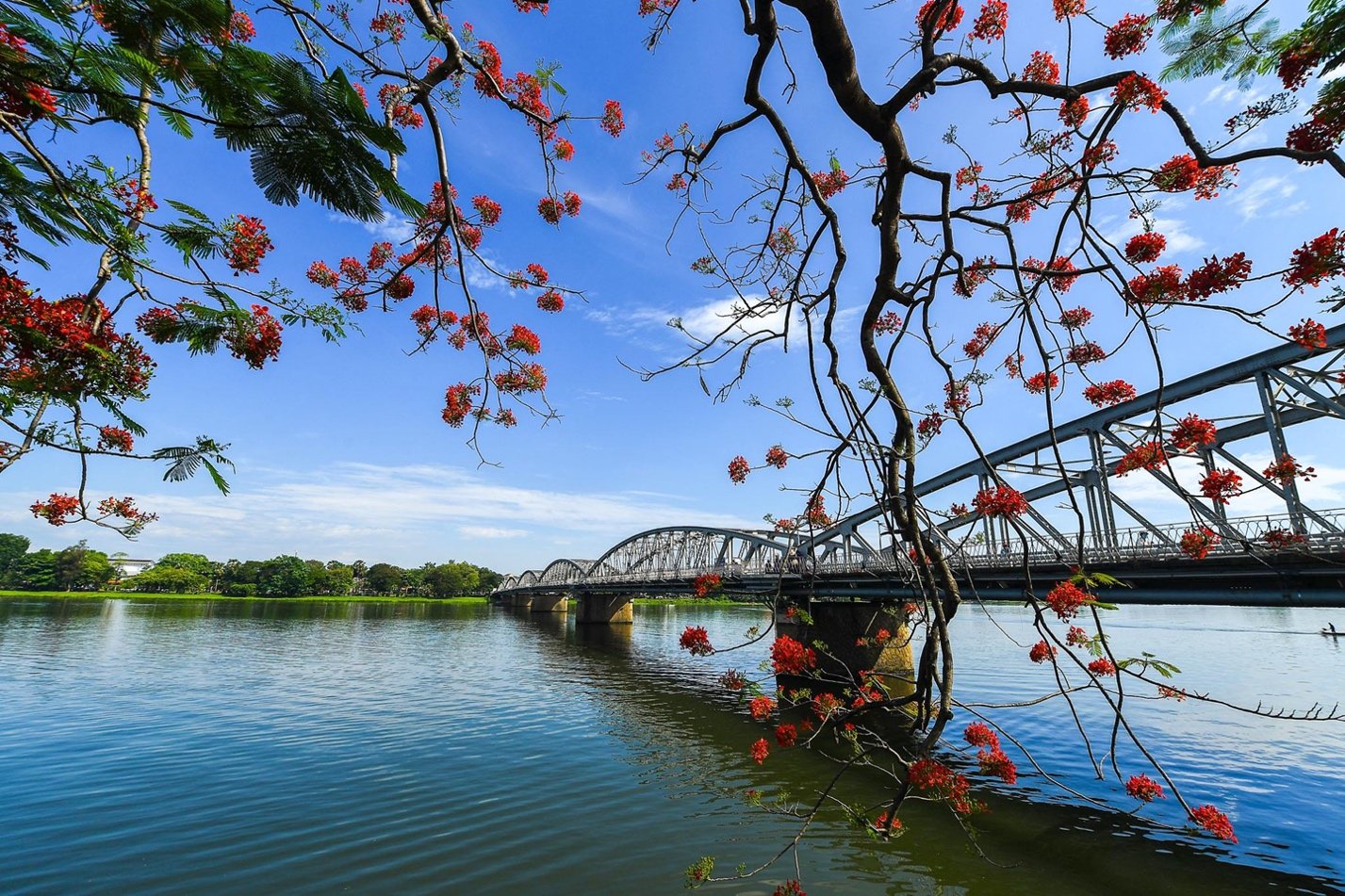 Du lịch tại Huế