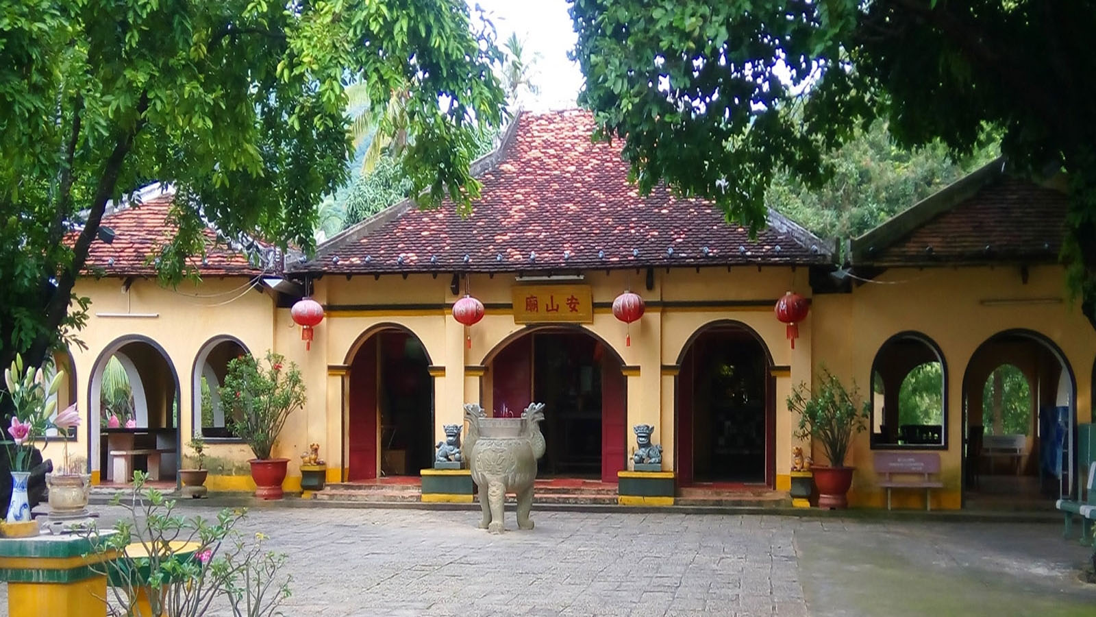 Miếu An Sơn