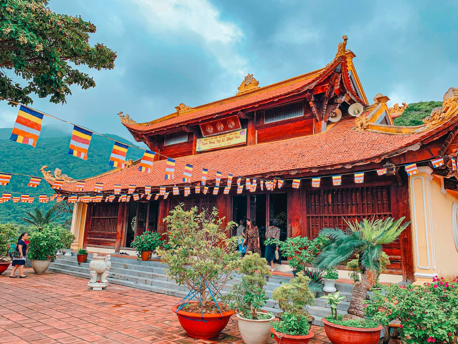 Chùa núi Một
