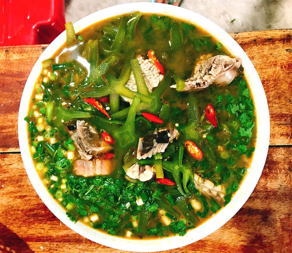 Canh cá đuối nấu xương rồng