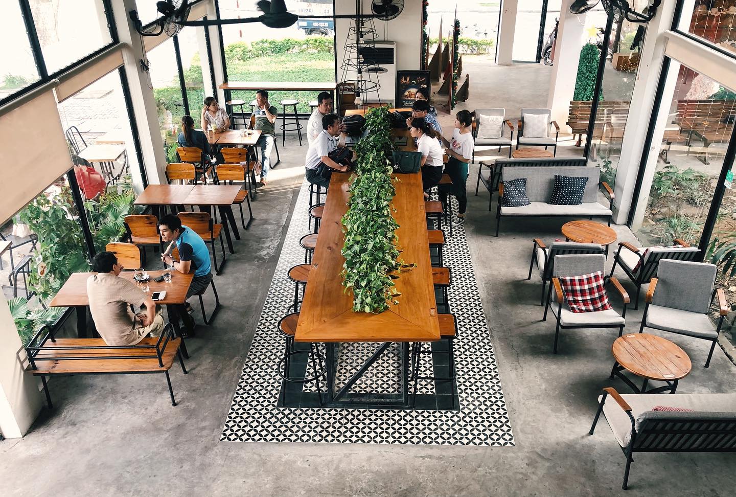 Danang Souvenirs & Cafe