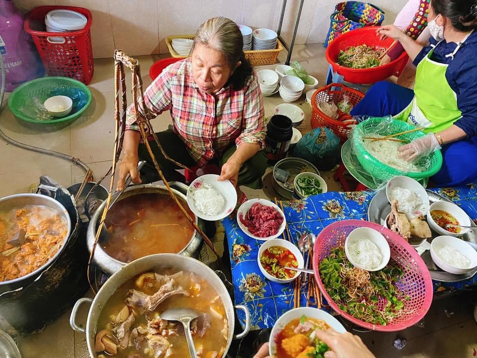 bún bò mệ Kéo