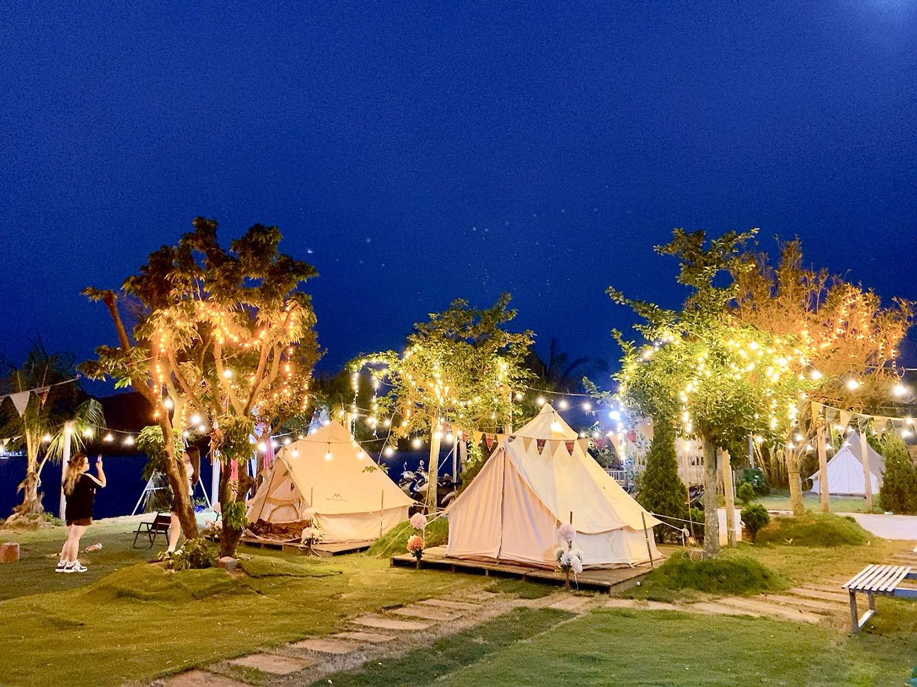 Riverside Glamping sông Giá
