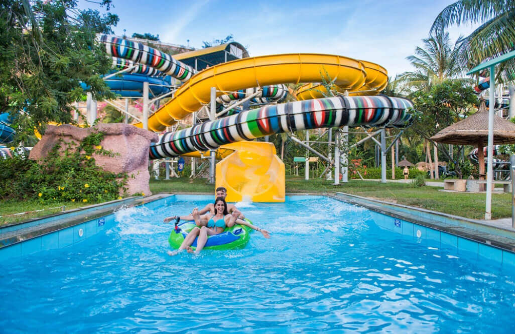 Công viên nước tại VinWonders Nha Trang
