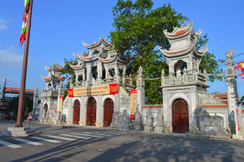 Đền Tiên La 