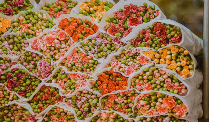 Chợ hoa Quảng Bá cung cấp hoa tươi cho cả thành phố