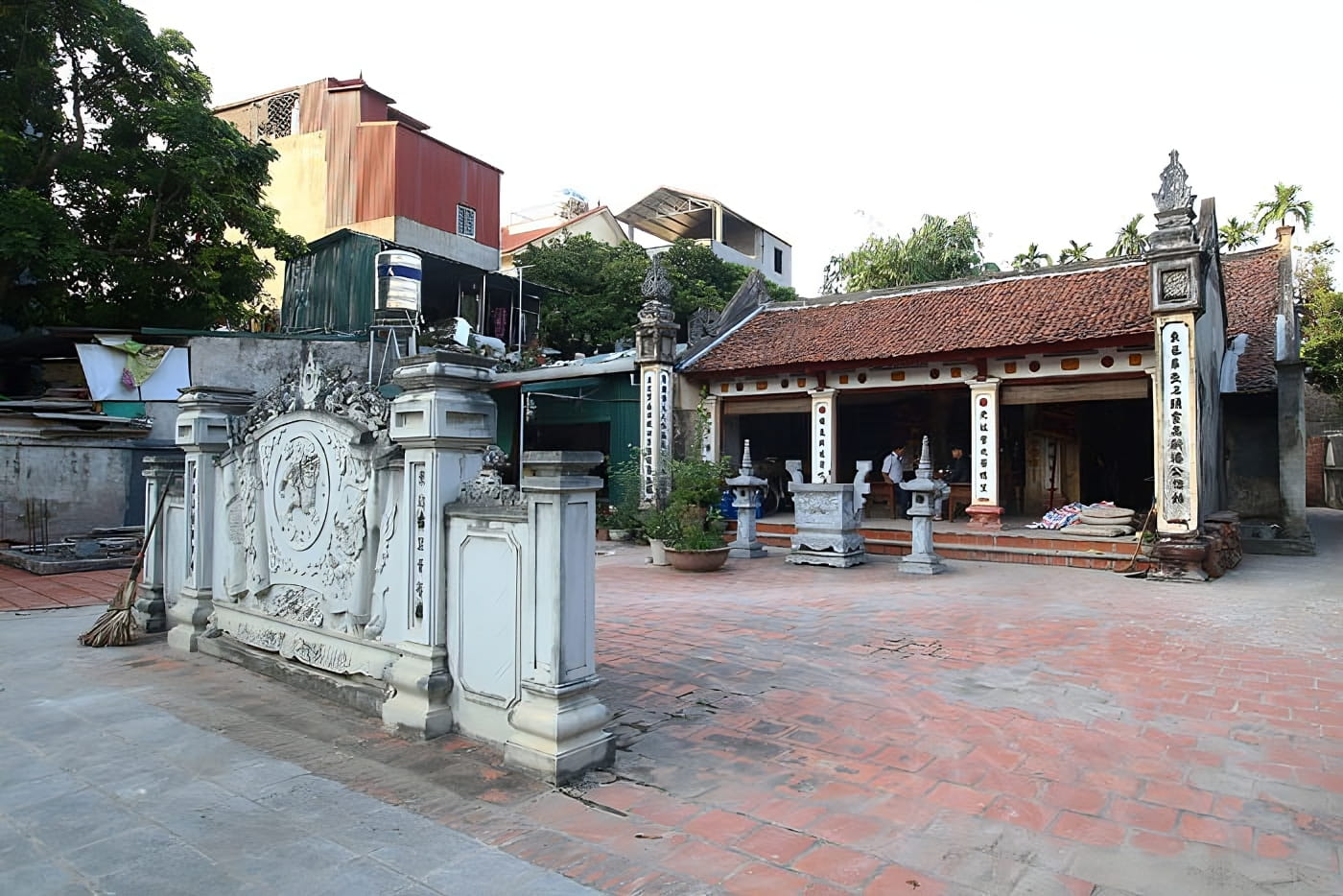 Đình làng Đông Ngạc