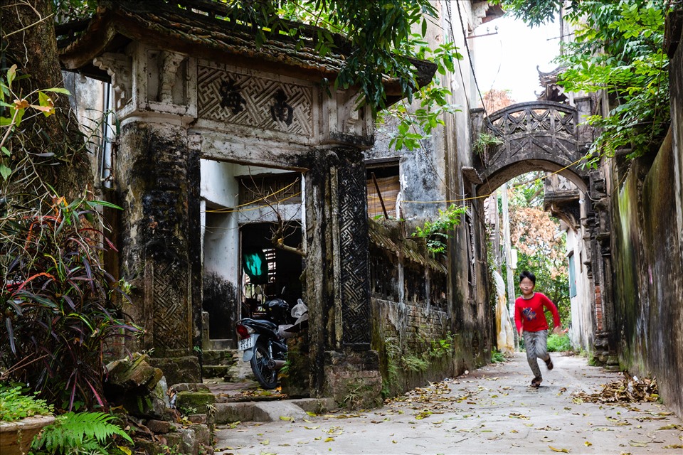Di chuyển tới làng Cựu