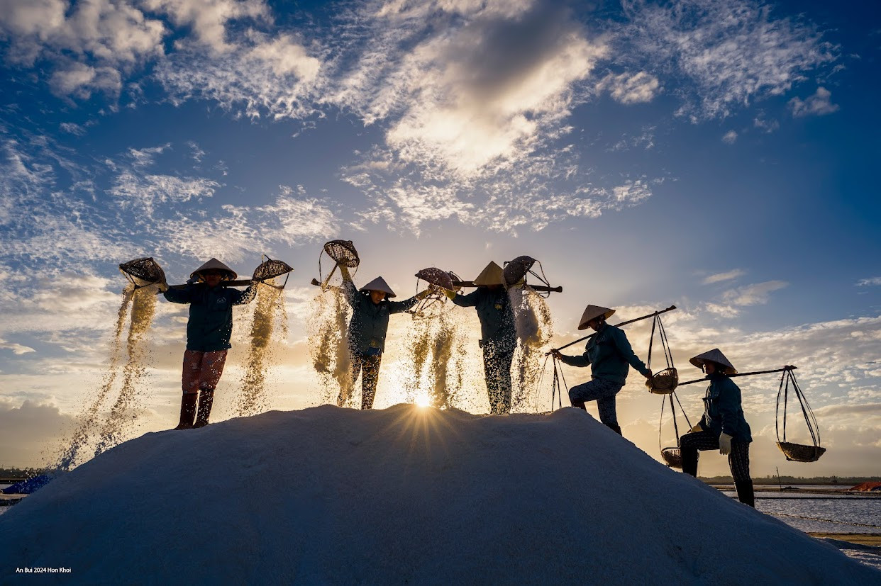 đầm muối hòn khói